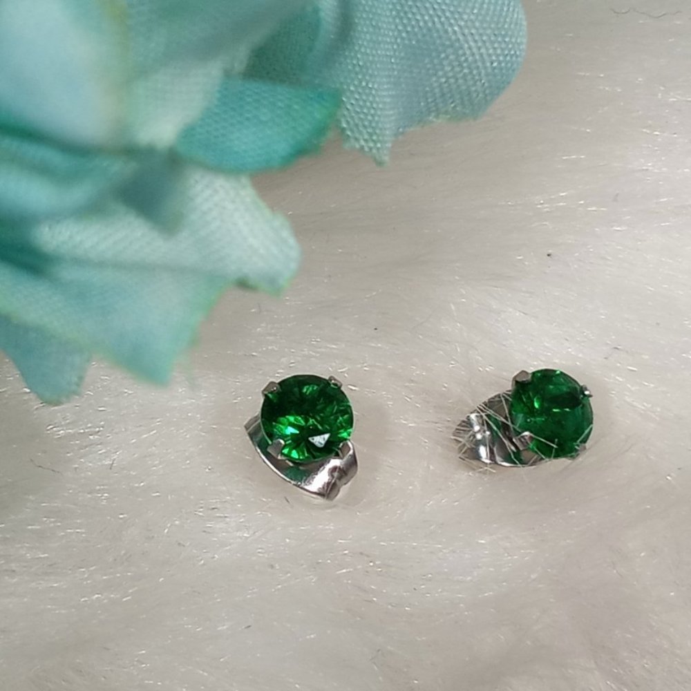 Green Cubic Zirconia Stud Earrings NWOT